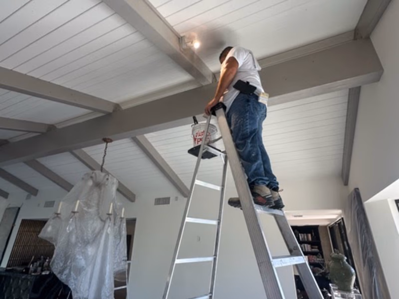 Interior room painting in Indio CA, Noe Rivera Painting